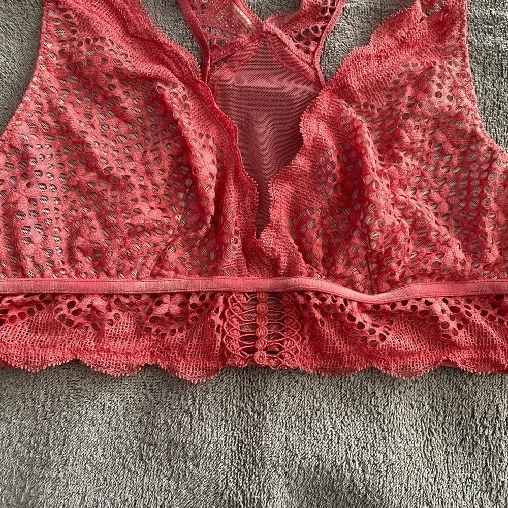 Victoria’s Secret‎ Coral Lace Very Sexy Bralette Size Medium